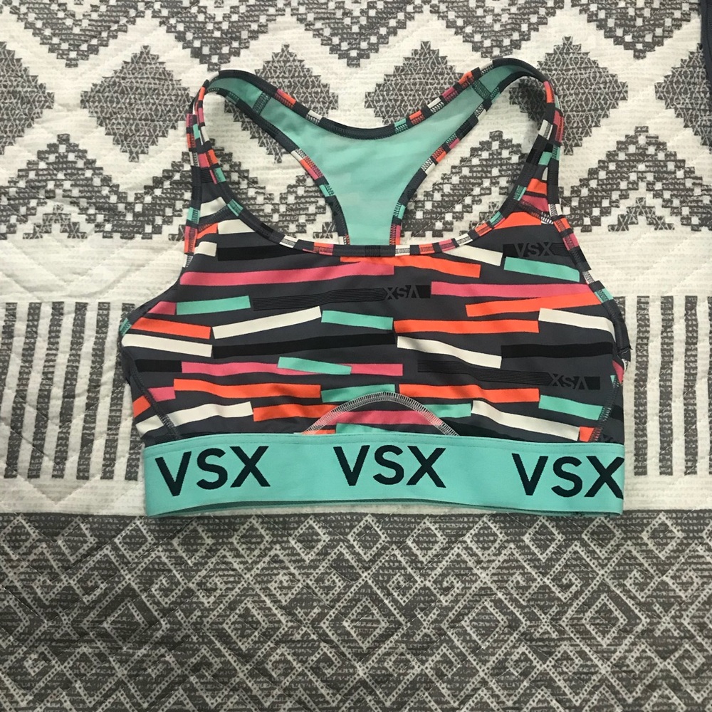 NWOT Victoria secret sports bra. Sz M